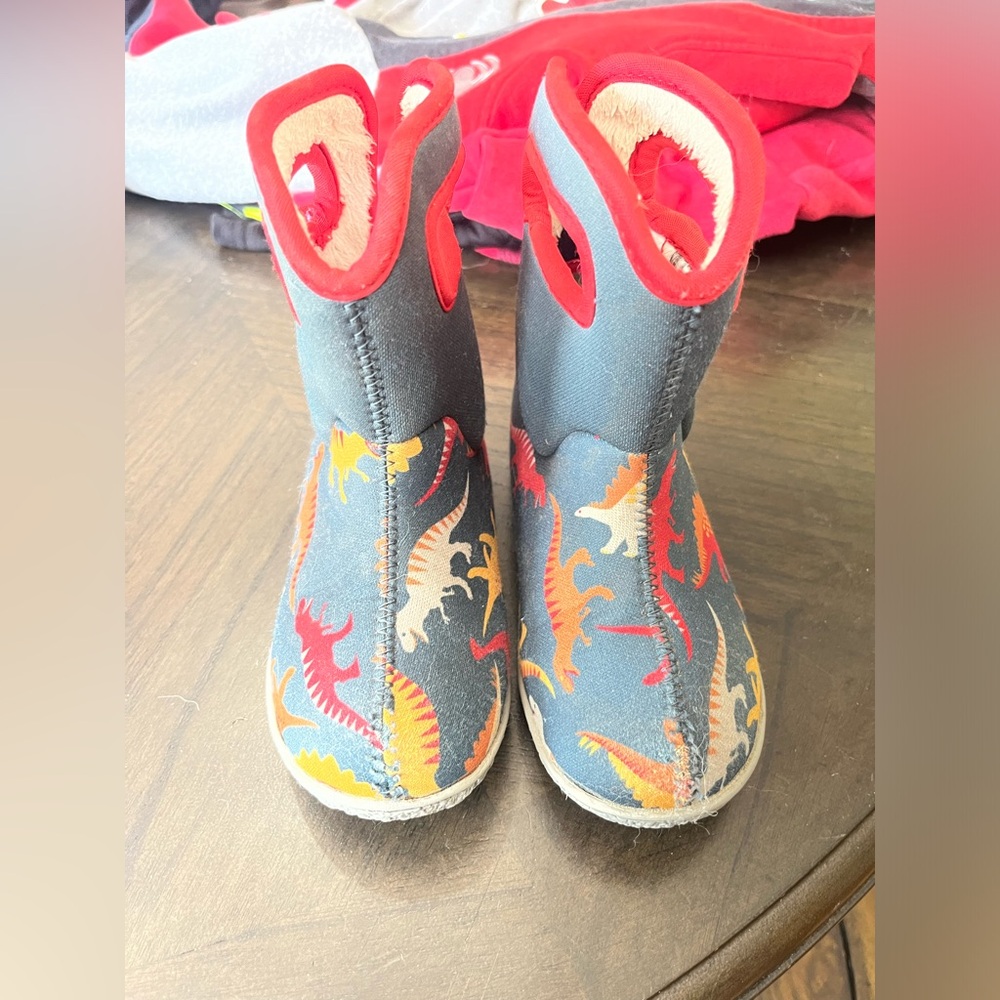 Boys Winter Bogs size 9